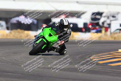 media/Jan-14-2024-SoCal Trackdays (Sun) [[2e55ec21a6]]/Turn 16 Set 2 (1125am)/